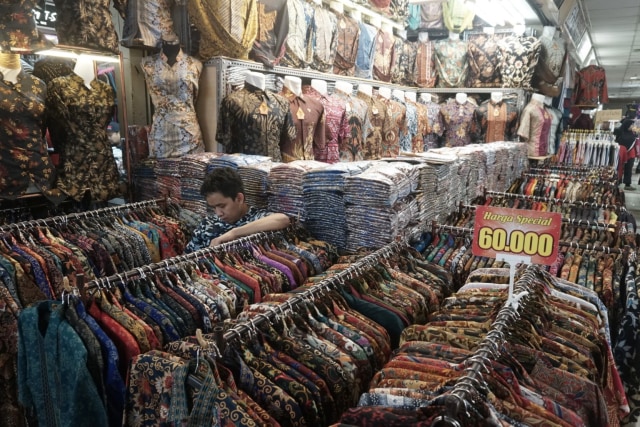 Foto Berburu Batik Di Pasar Tanah Abang Kumparan Com