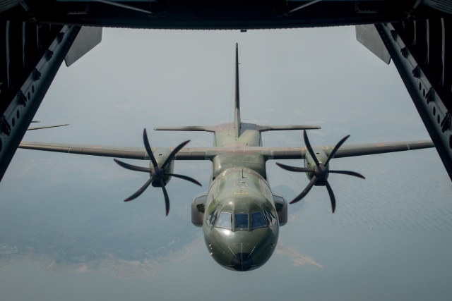 Gladi HUT 74 TNI, Lanud Halim Perdanakusuma, Pesawat CN 295, Sembrani Flight Skadron Udara 2 Halim Perdanakusuma