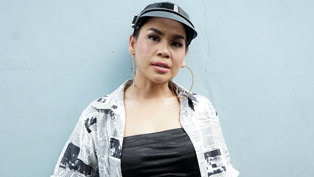 Sebulan Lebih Berpisah, Melaney Ricardo Menangis Usai Bertemu Anak (367910)