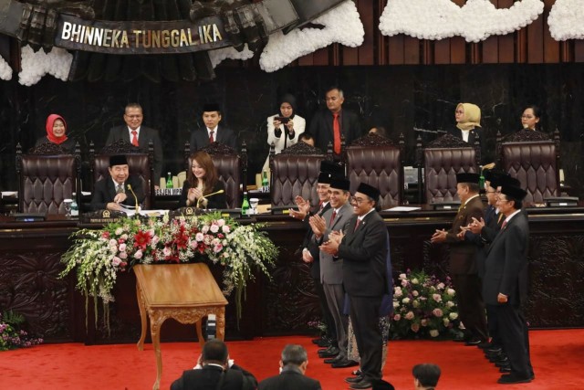 Sidang Paripurna MPR