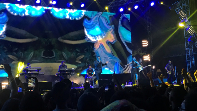 Aksi panggung Didi Kempot, Synchronize Fest 2019 hari pertama