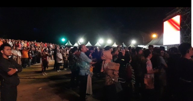 Para penonton konser yang hadirkan David Foster di Candi Prambanan, Sabtu (5/10/2019). Foto: asa.