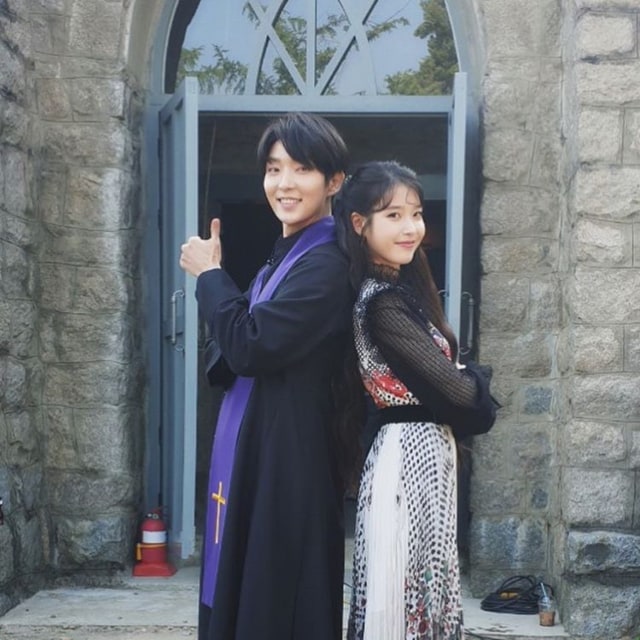 Lee Joon Gi dan IU Foto: Instagram/@dlwlrma