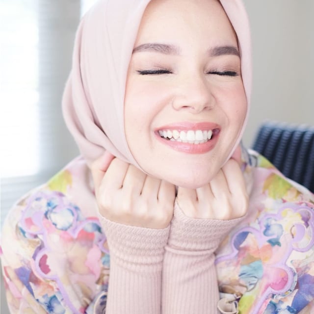 Dewi Sandra soal Glenn Fredly Menikah: Alhamdulillah (3223)
