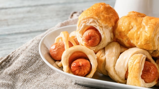 Sosis dengan puff pastry. Foto: Shutterstock