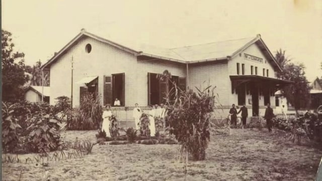 Foto Kantor Pos dan Telegraf di Gorontalo Tahun 1930. Sumber : Museum Gorontalo. Senin. (07/10).