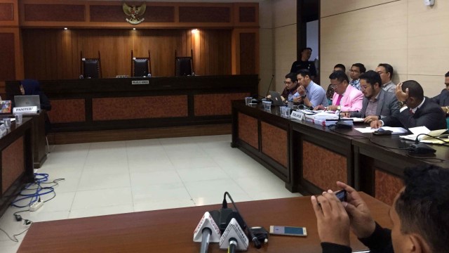 Hotman Paris hadiri sidang di KPPU.
Foto: Moh Fajri