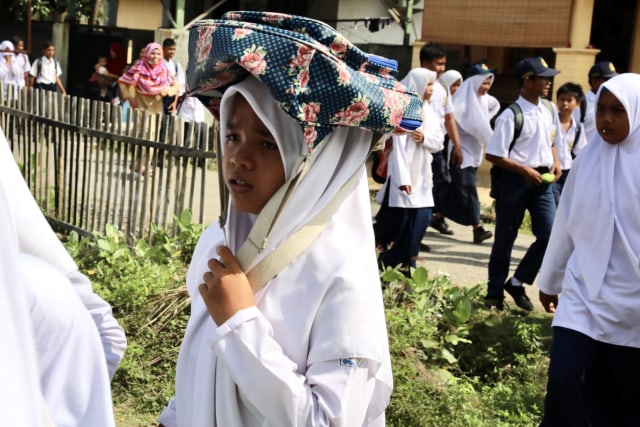 Foto: Siswa di Daerah Bekas Tsunami Aceh, Belajar Siaga Bencana (2656)