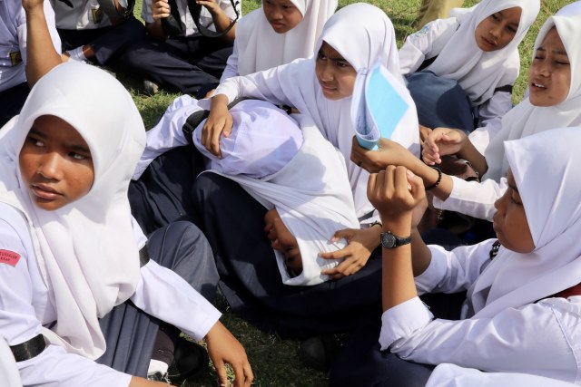 Foto: Siswa di Daerah Bekas Tsunami Aceh, Belajar Siaga Bencana (2658)