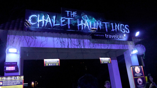 The Chalet Hauntings, salah satu rumah hantu yang ada di Universal Studios Singapore. Foto: Aria Sankhyaadi/kumparan