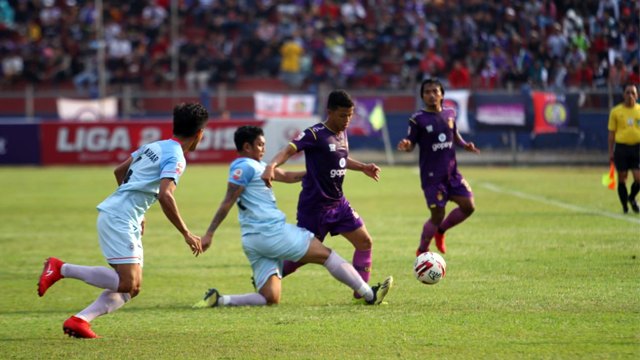 Laga antara Persik Kediri vs Bogor FC Sulut United di Stadion Brawijaya. Laga Liga 2 Indonesia ini berakhir untuk keunggulan tim tamu 1-2 (foto: media officer Sulut United)