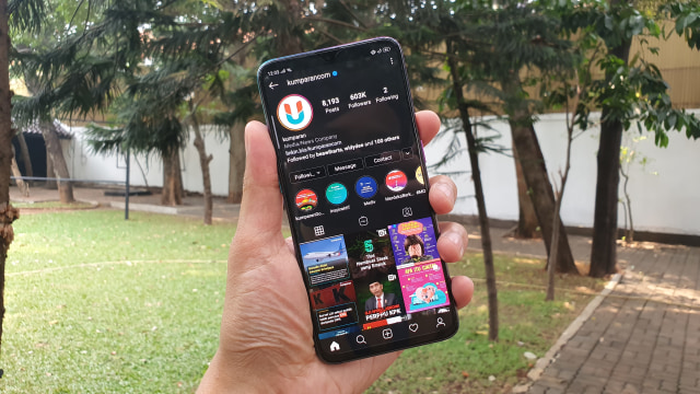 Tampilan fitur Dark Mode di Instagram. Foto: Aditya Panji/kumparan