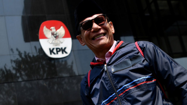 Anggota BPK Rizal Djalil meninggalkan kantor KPK usai diperiksa di Jakarta, Rabu (9/10/2019). Foto: ANTARA FOTO/Sigid Kurniawan
