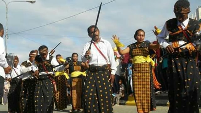 Foto Meriahnya Pawai Budaya Di Buol Sulteng