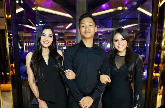 Ashanty Didiagnosa Menderita Autoimun, Azriel dan Aurel Hermansyah Kompak Beri Dukungan (136921)