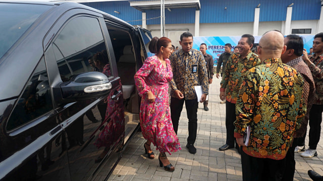 Foto: Susi Pudjiastuti Resmikan Cold Storage Raksasa di Jakarta Utara (170993)