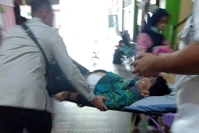 Wiranto saat di larikan ke rumah sakit di Banten. Foto: Dok. Istimewa