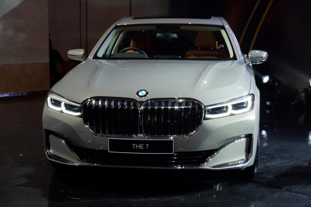 Genjot Jualan, Beli Mobil BMW Dapat Gratis Bensin (996)