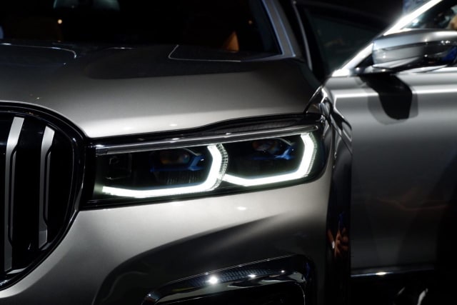 Penjualan BMW Seri 7 Asapi Mercedes-Benz S-Class (249385)