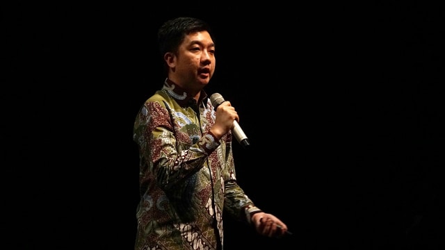 CEO Tokopedia William Tanuwijaya dalam acara diakusi publik "Dampak Tokopedia Terhadap Perekonomian Indonesia" Di Jakarta, Kamis (10/10). Foto: Fanny Kusumawardhani/kumparan 