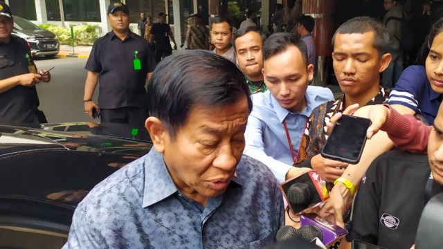 Anggota Wantimpres Agum Gumelar usai menjenguk Menkopolhukam Wiranto di RSPAD, Jakarta. Foto: Maulana Ramadhan/kumparan