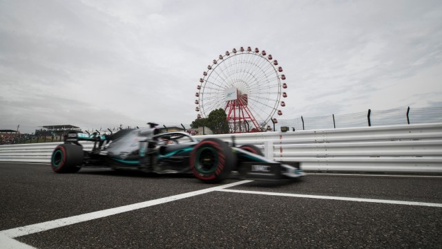 Lewis Hamilton di FP2 GP Formula 1 Jepang 2019. Foto: AFP/Behrouz Mehri