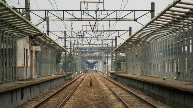Kondisi Stasiun Buaran Lama, Jakarta Timur yang sudah tidak digunakan, Jumat (11/10/2019) Foto: Nugroho Sejati/kumparan
