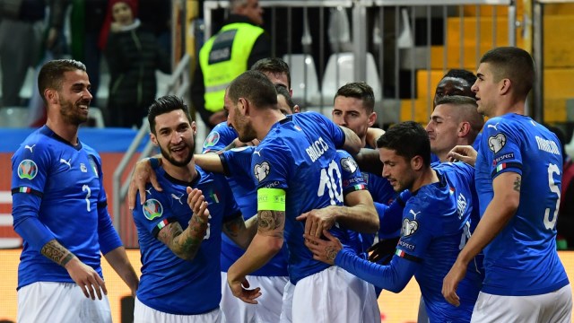 Timnas Italia merayakan gol ke gawang Liechtenstein. Foto: AFP/Miguel Medina