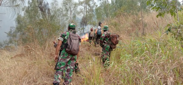 42 Jam Berlalu, Kebakaran di Gunung Arjuno Tak Kunjung Padam (229702)
