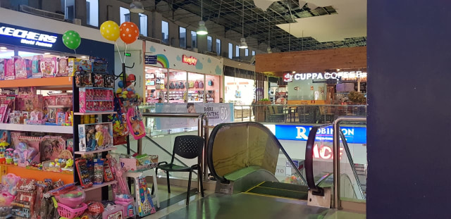 Sepi Pengunjung, Maluku City Mall Tetap Dibuka (1117257)