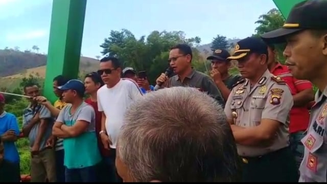 Warga Blokir Jalan, Arus Lalu Lintas Gorontalo-Sulteng Lumpuh 8 Jam (69737)