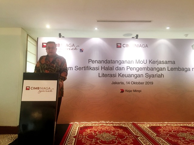 Direktur Syariah CIMB Niaga Pandji P Djajanegara