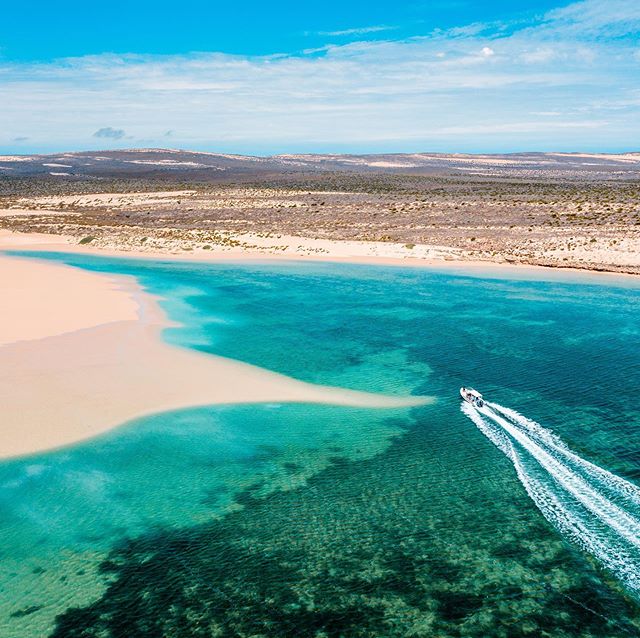 Lautan yang jernih dan pantai yang bersih jadi andalan Dirk Hartog Island Foto: Dok. Dirk Hartog Island