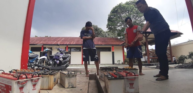 Dua Spesialis Pencuri Aki Diringkus Polisi di Bintan