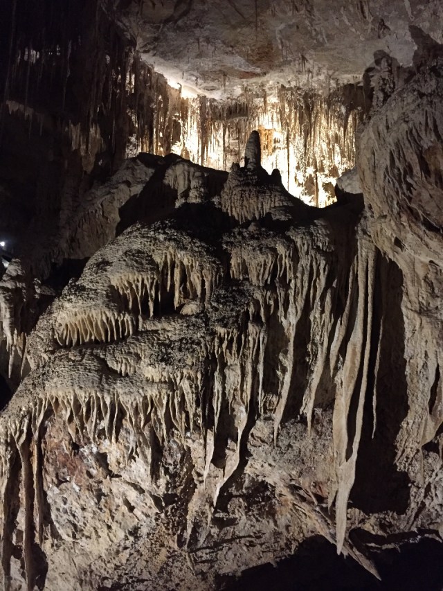 Gua Mammoth