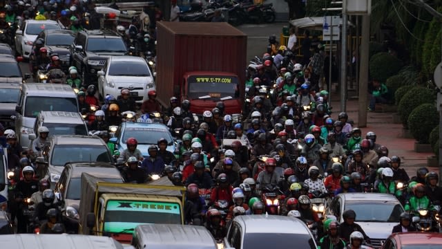 Macet di Kawasan Pancoran, Jakarta (Foto: Aditia Noviansyah/kumparan)