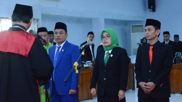 Pelantikan tiga unsur pimpinan DPRD Kabupaten Majene Periode 2019-2024. Foto: Dok. Humas Pemkab Majene