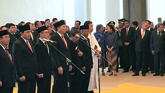 Menteri KKP dan Menteri BUMN hadir dalam pelantikan anggota BPK periode 2019-2024 di Gedung MA, Jakarta, Kamis (17/10/2019). Foto: Abdul Latif/kumparan