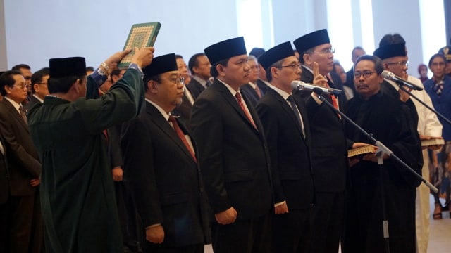 Pengucapan sumpah jabatan lima Anggota Badan Pemeriksa Keuangan (BPK) terpilih periode 2019-2024 di Gedung Mahkamah Agung, Jakarta, Kamis (17/10/2019). Foto: Jamal Ramadhan/kumparan