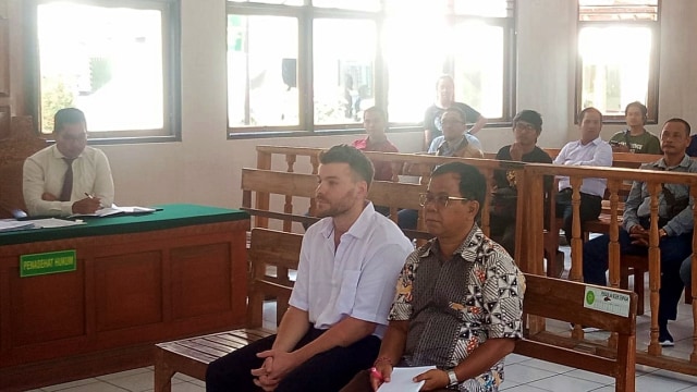 Nicholas Carr saat menjalani sidang  di Pengadilan Negeri Denpasar, Kamis (17/10/2019). Foto: Denita br Matondang/kumparan