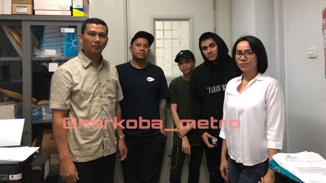 Vicky Nitinegoro Negatif Narkoba (43504)