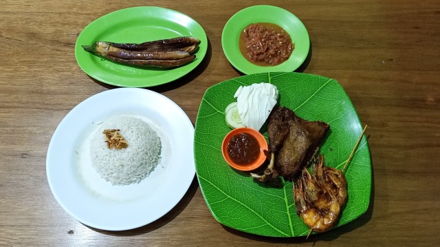 MRT Food Guide (92933)
