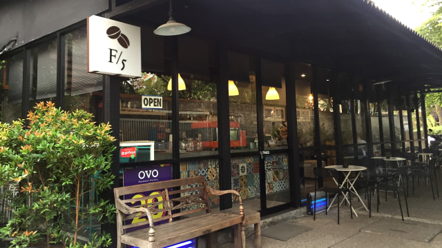 MRT Food Guide (92947)