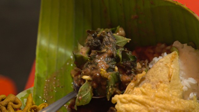 Warung Boma, Makan Pecel Enak Dekat Stasiun MRT Haji Nawi (8840)