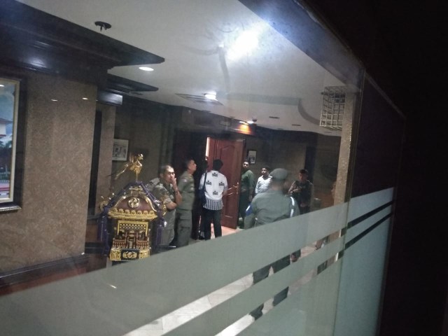 KPK Geledah Kantor Wali Kota Medan Hingga Malam Hari