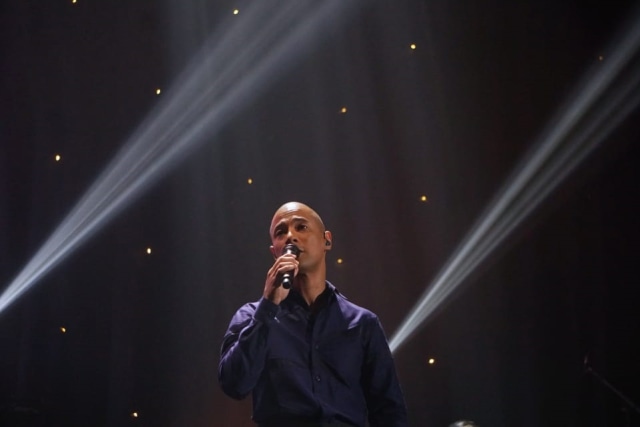 Penampilan Marcell dalam konsernya bertajuk ‘Marcell Tujuh Belas’ di Balai Sarbini, Jakarta, Jumat (18/10). Foto: Fanny Kusumawardhani/kumparan 