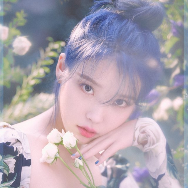 IU.jpg