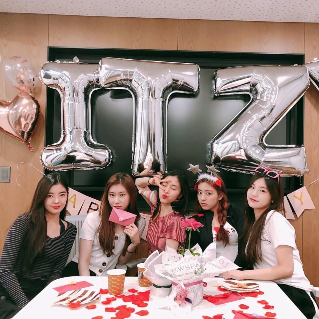Girlband ITZY. Foto: itzy.all.in.us