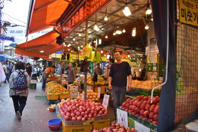 Patut Ditiru, Potret Pasar Tradisional di Seoul, Korea (843540)