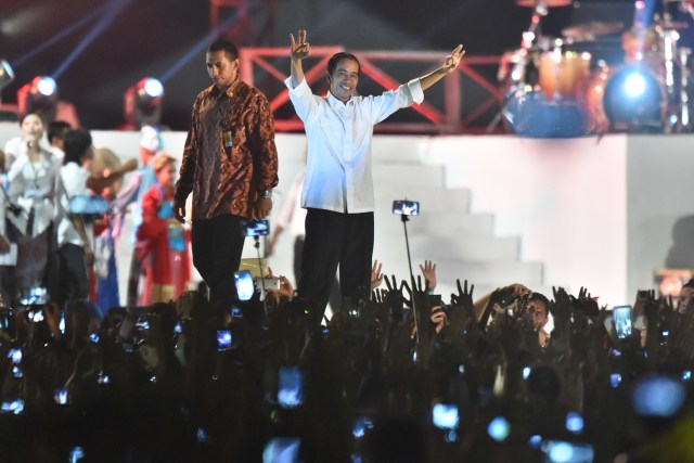 Beda Cara Relawan Rayakan Pelantikan Jokowi di 2014 dan 2019 (47271)